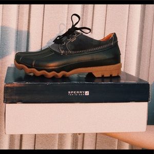 Sperry Avenue Duck 3-eye Navy Boat Shoes